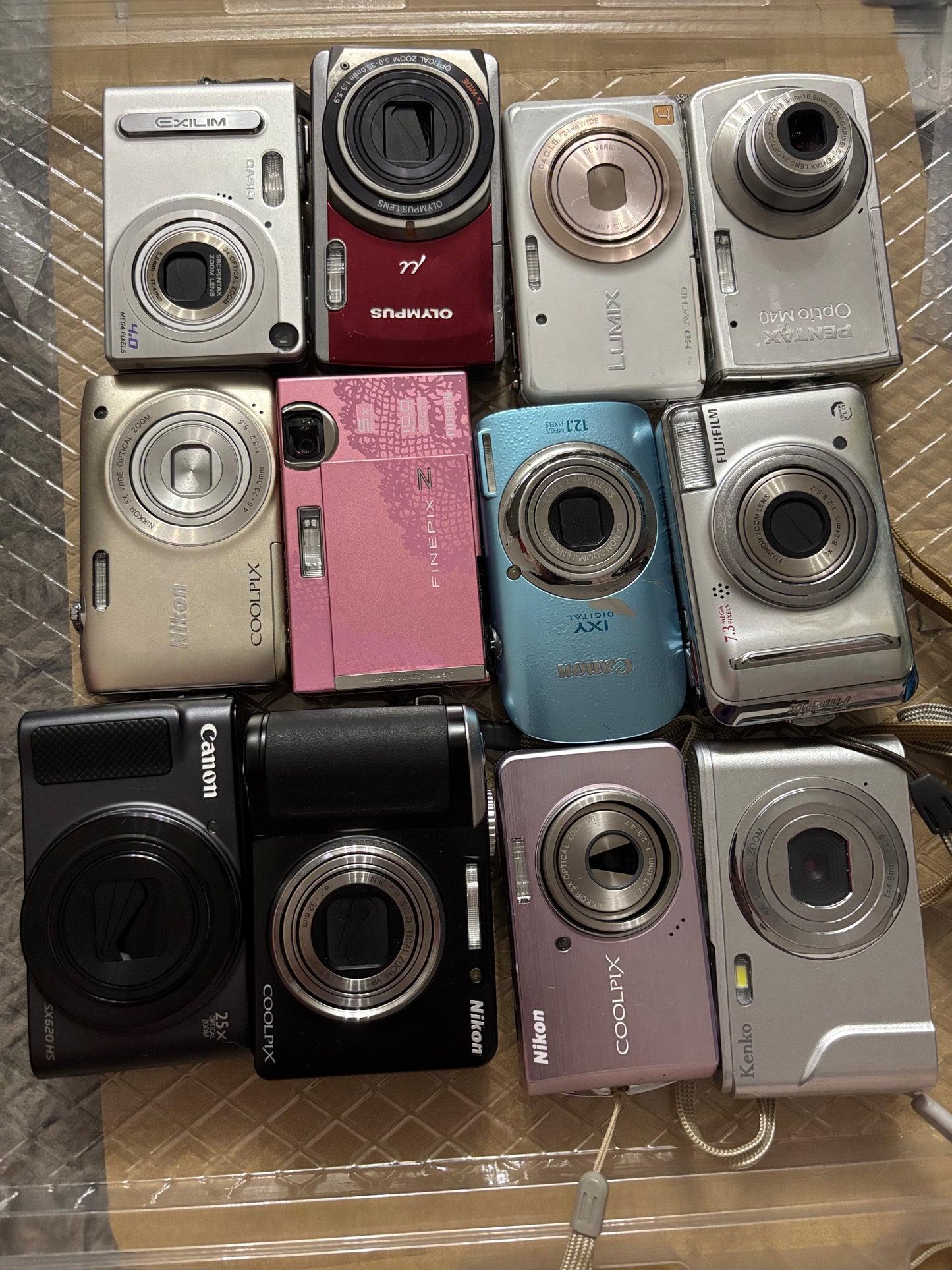 デジタルカメラ　ジャンク品　12台まとめ売り　CANON SONY 26080401