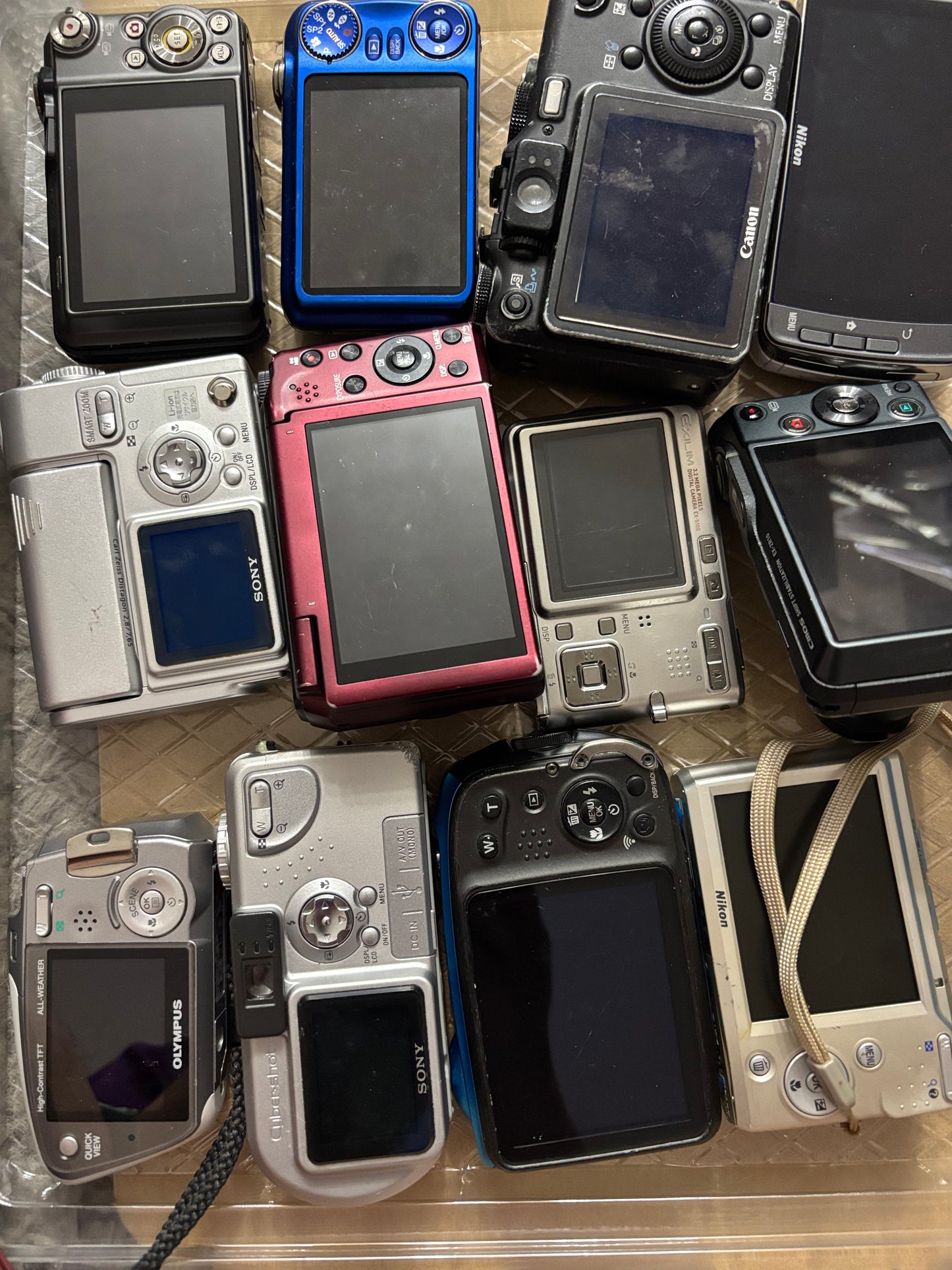 デジタルカメラ　ジャンク品　12台まとめ売り　CANON Casio 26080402